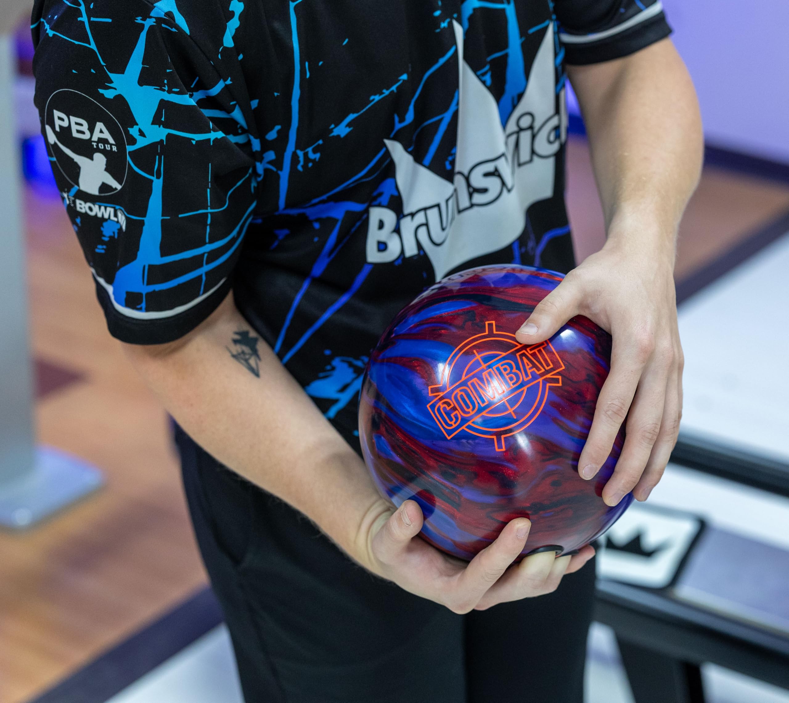 Brunswick Combat Bowling Ball - Image 4